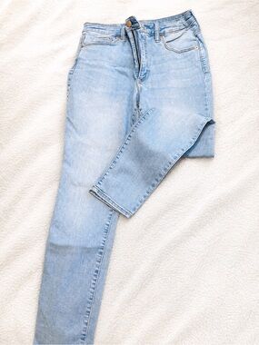 Universal Thread High Rise Skinny Jeans | Light Wash | Size 10/30R